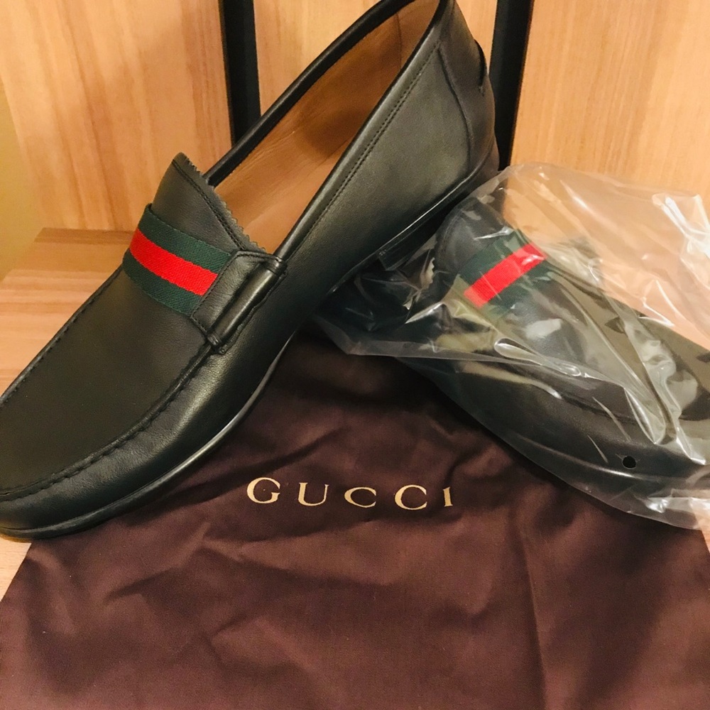 Gucci Men's Black Leather Loafers Size 12